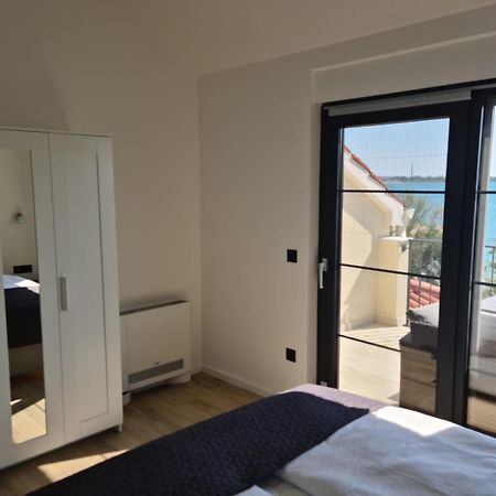 Appartments Akrapovic Vrsi Habitación foto